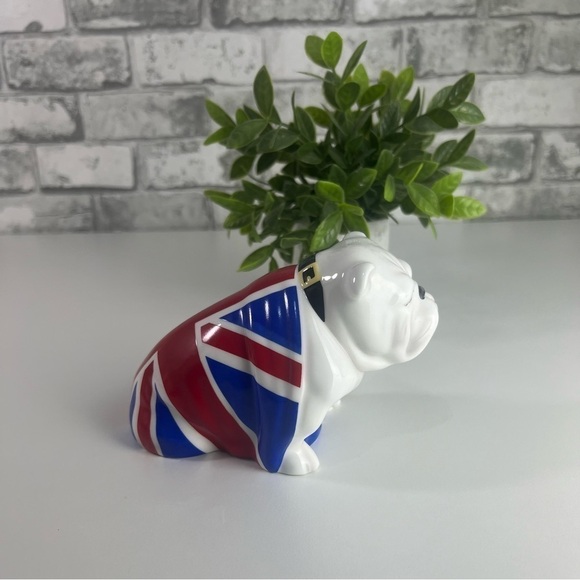Royal Doulton "Jack the Bulldog", James Bond Skyfall, signed by Micheal Doulton. - Picture 6 of 12